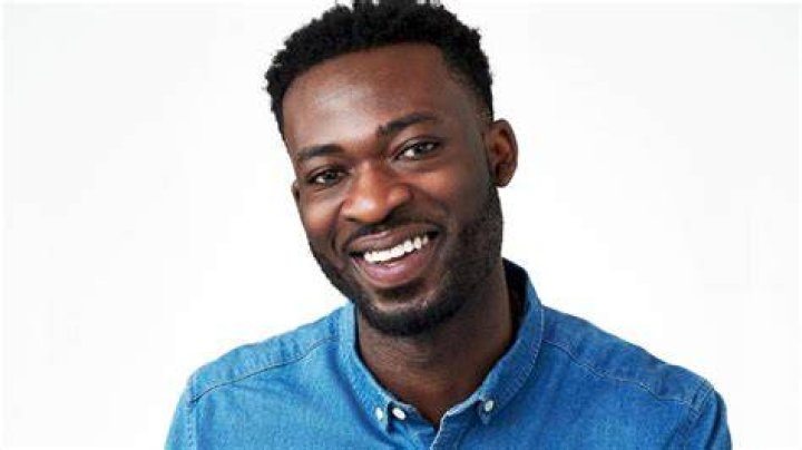 How tall is Dotun on The Bachelorette? Real height will shock you